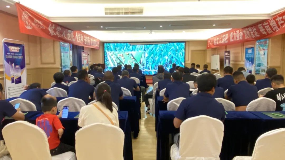 康拓森攜手宏豐農(nóng)資共同舉辦小麥藥肥封丘訂貨會(huì)，會(huì)議圓滿結(jié)束